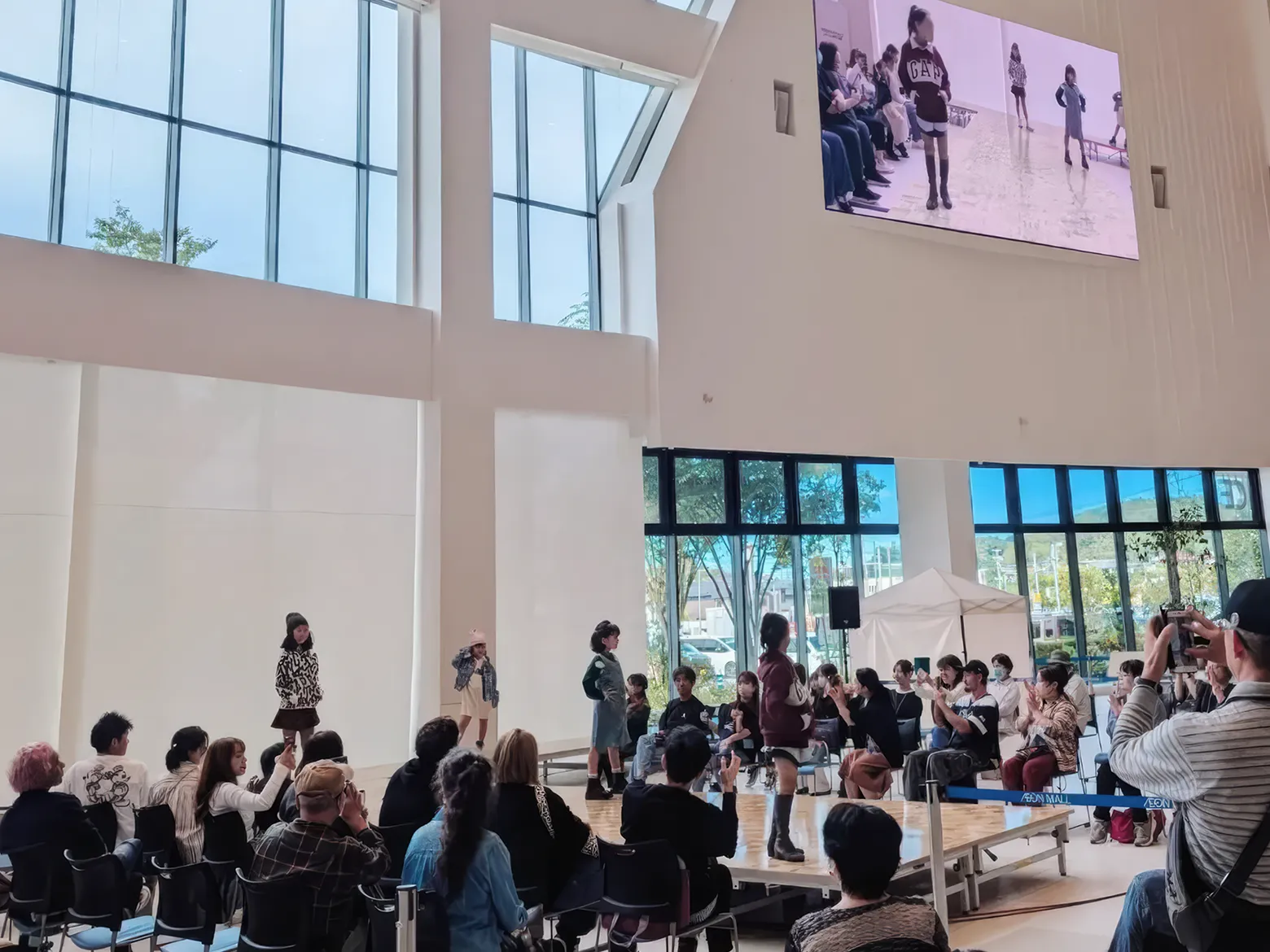 ファッションショー