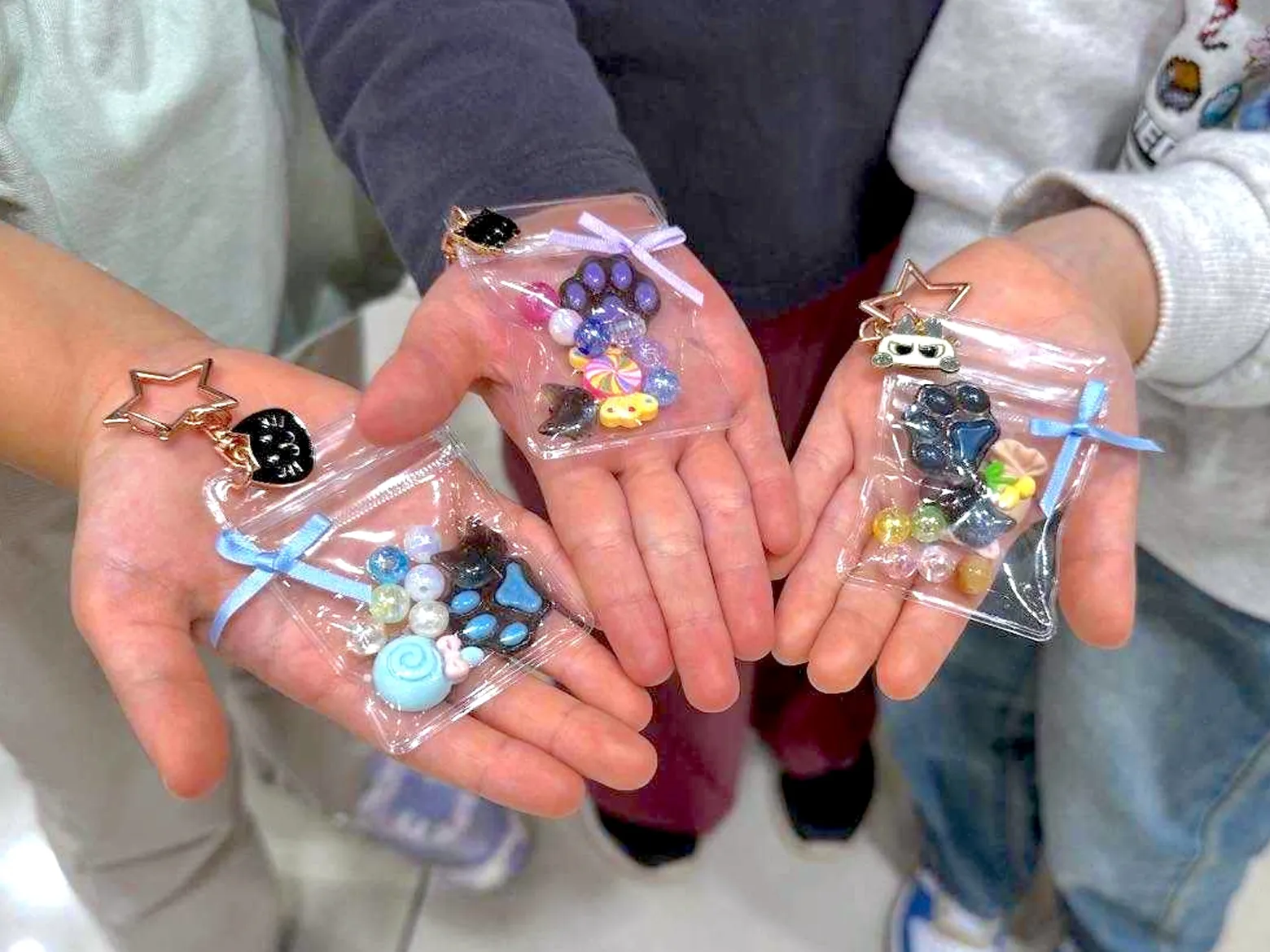 黒ネコのにくきゅうキャンディバッグ