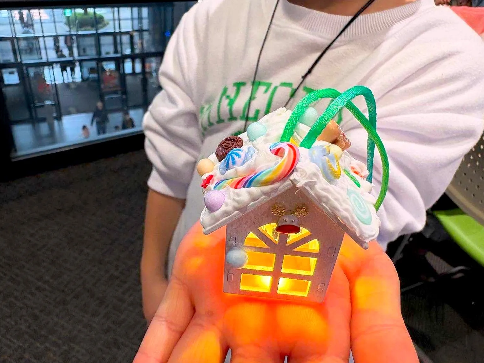 ミニチュアお菓子の家